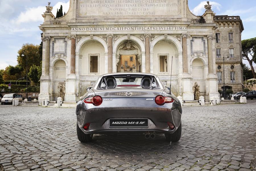  Mazda MX-5 Miata RF (ND) 2016 года  (WW) (фото 12 из 48)